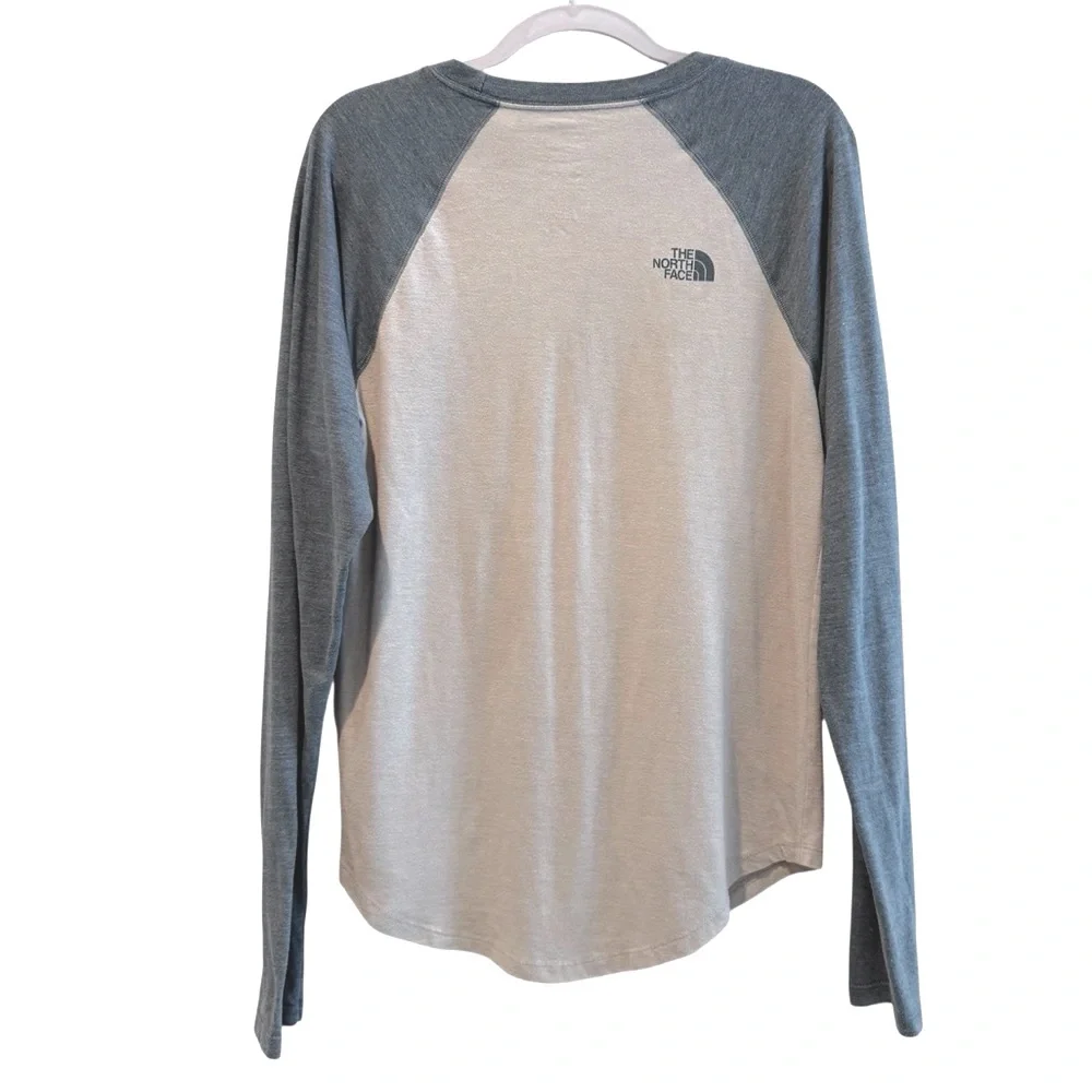 The North Face The Cali Bear Graphic Raglan Long‎ Sleeve Tee Men’s Size Small
